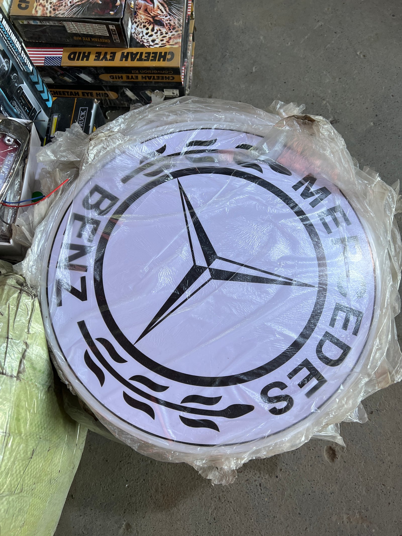 علامات مارسيدس مدور